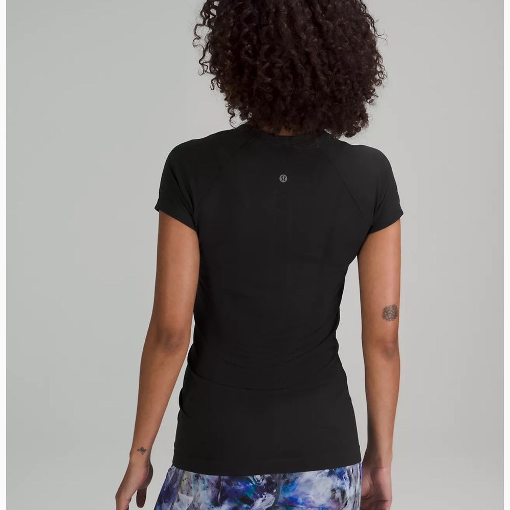 Swiftly Tech Short-Sleeve Shirt